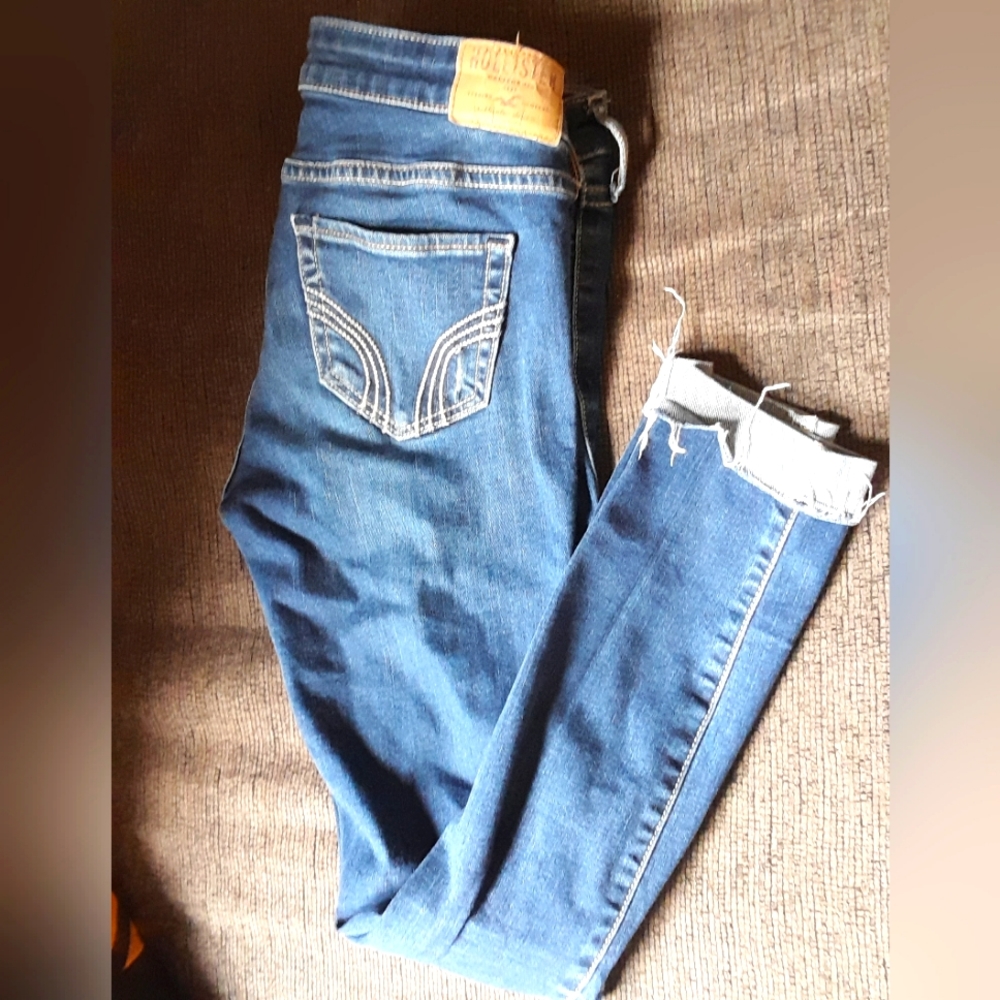 Hollister jeans size 25